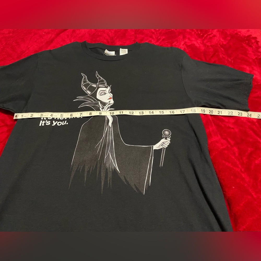 NWT Medium Adult Disney It’s not me it’s you tshirt Black Perfect for a break up - Picture 7 of 12